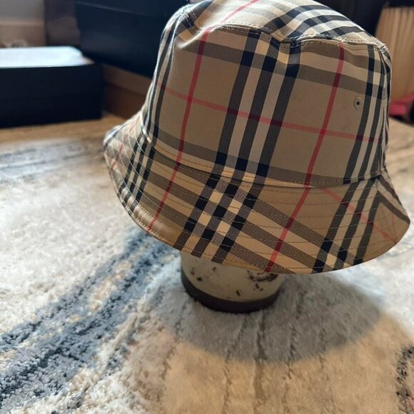 Burberry Tan and Cream Hat - Picture 3 of 3
